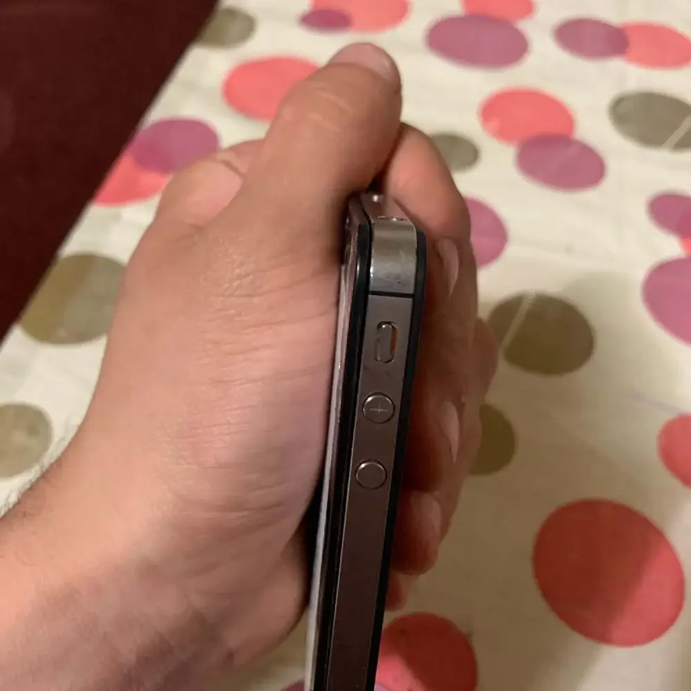 Apple iPhone 4 8GB in Black for Verizon FOR PARTS